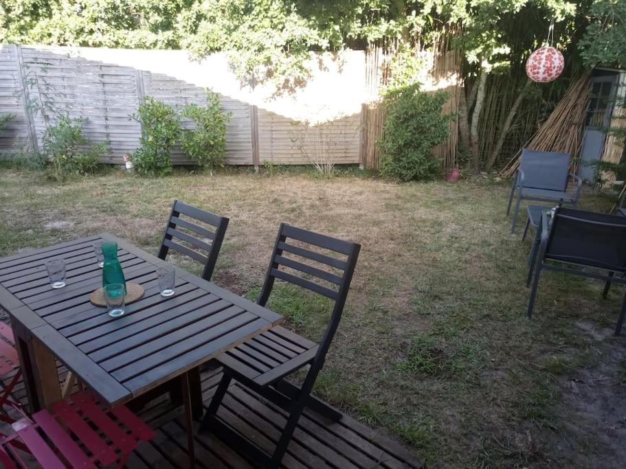 Holiday home Petite Maison Avec Jardin Entre Et Village *