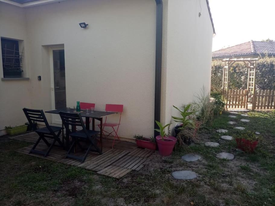 Petite Maison Avec Jardin Entre Et Village Holiday home Hourtin