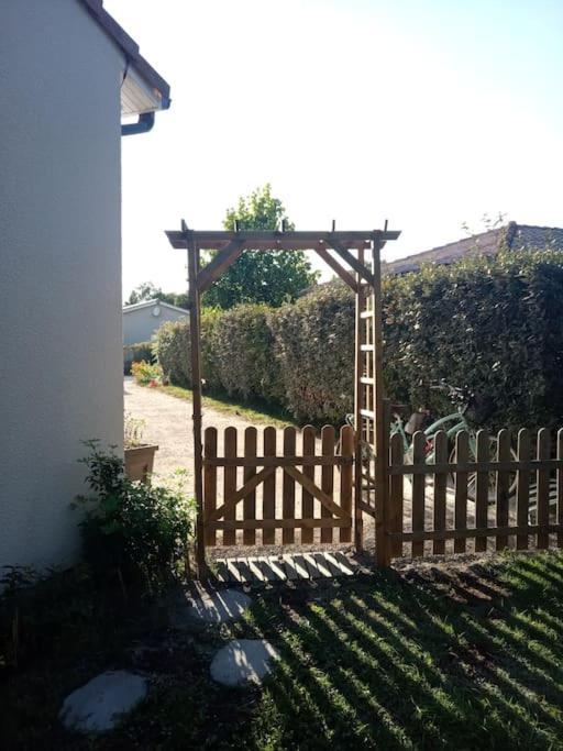 Holiday home Petite Maison Avec Jardin Entre Et Village